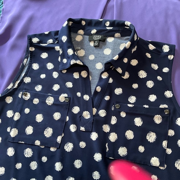 Jones of New York sz M sleeveless top/w/2 front pockets, collared neck - Picture 3 of 8